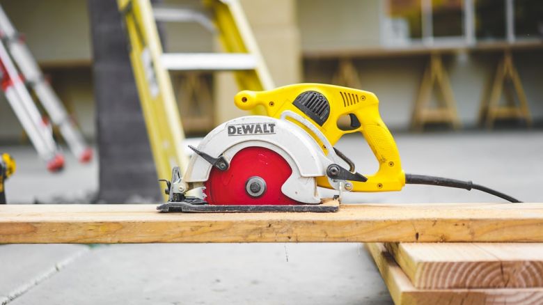 Power Tools - DEWALT finishing sander on wood