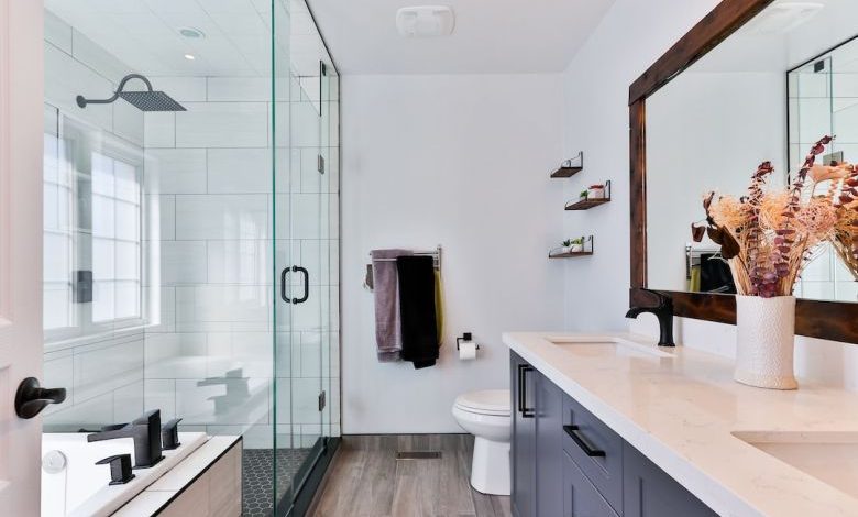 Bathroom - white ceramic sink near white ceramic sink