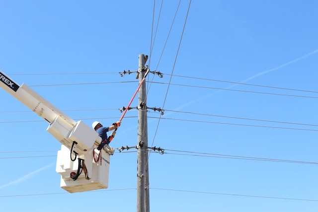 lineman using tools