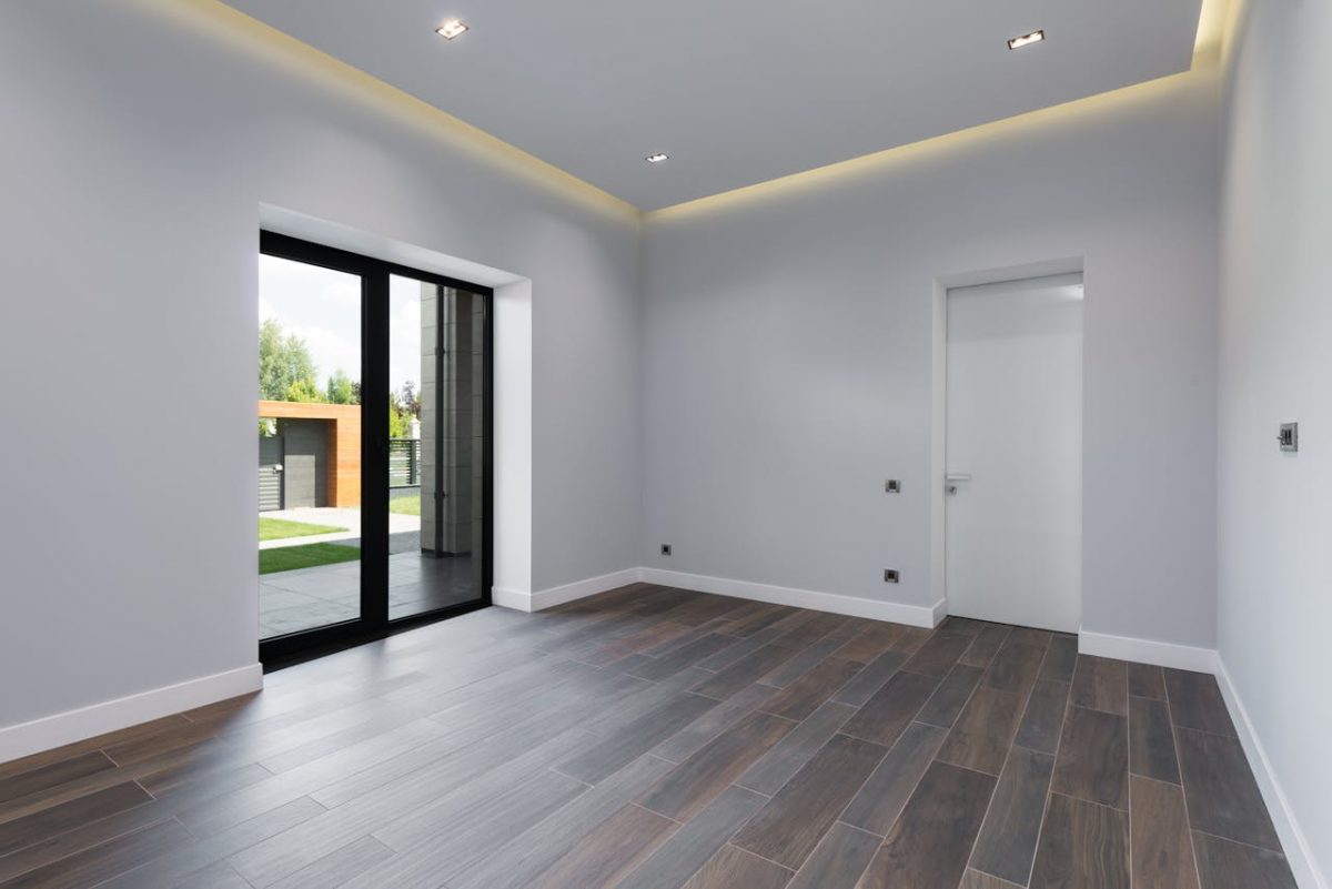 spacious-modern-hall-with-glass-doors